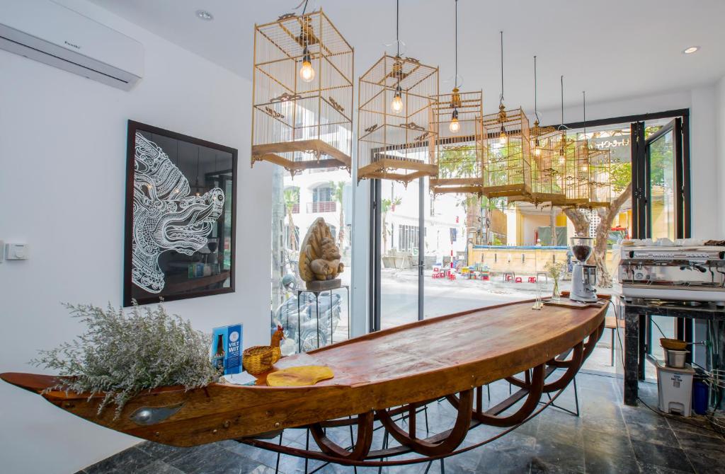 Purple Hue Central Hub - 19