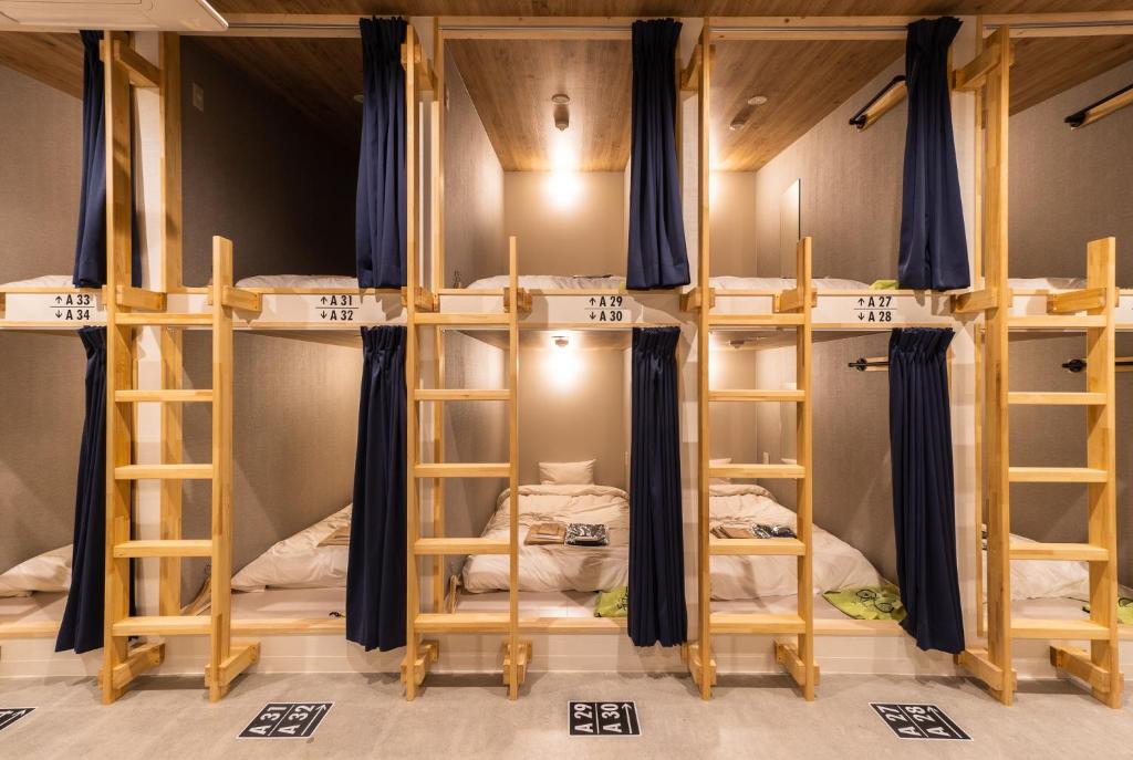 I-Link Hostel & Cafe Shimanami房間的上下舖