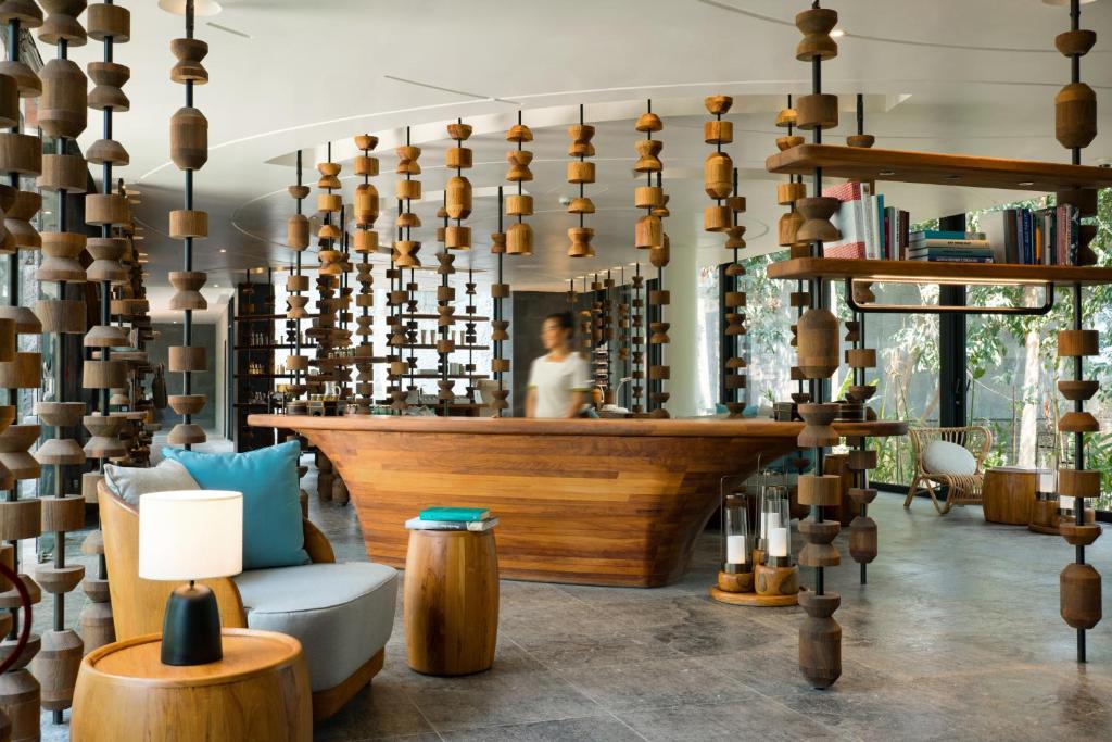 Lounge nebo bar v ubytování Six Senses Krabey Island