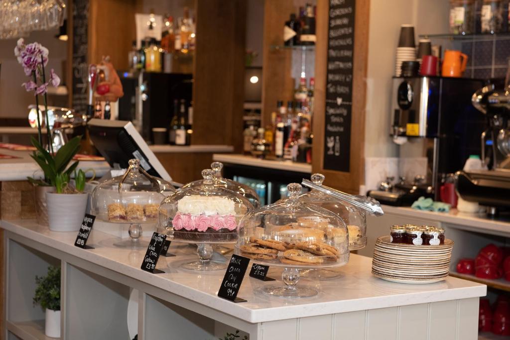 The Farrier - Resim 12