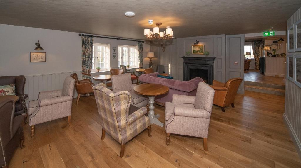 The Farrier - Resim 23