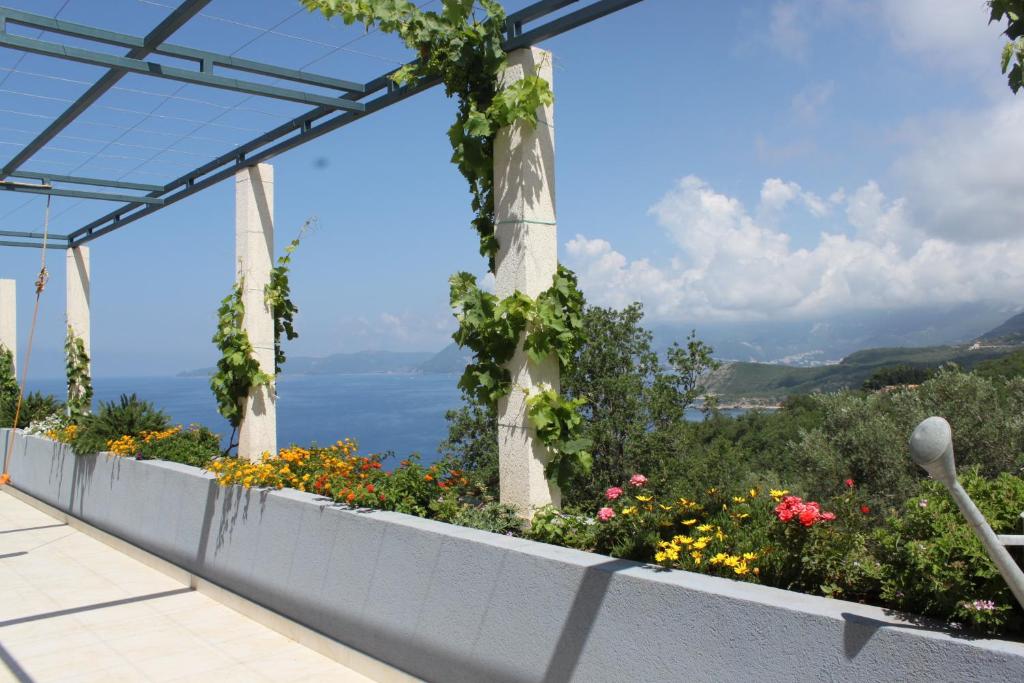 Blue Mediterranean Apartments - 8