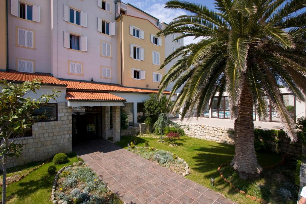 Booking.com: Hotel International , Rab, Hrvatska - 443 Recenzije gostiju .  Rezervirajte svoj smještaj već sada!