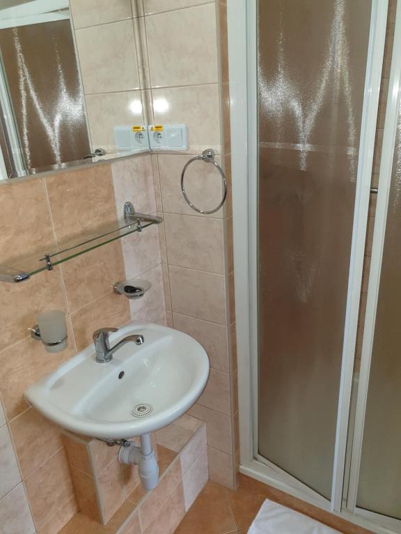 Koupelna v ubytování ABC Hotel Nitra