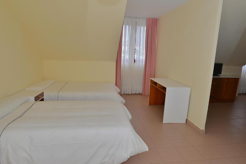 Apartamentos Marina, Naveces – Updated 2022 Prices