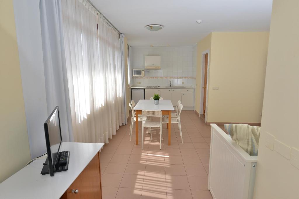 Apartamentos Marina, Naveces – uppfærð verð fyrir árið 2021