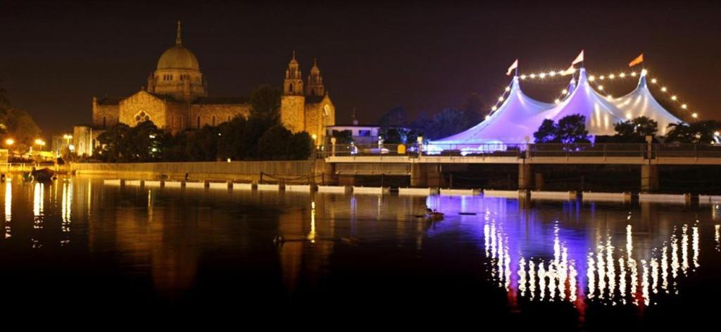 Travelodge Plus Galway - Resim 16