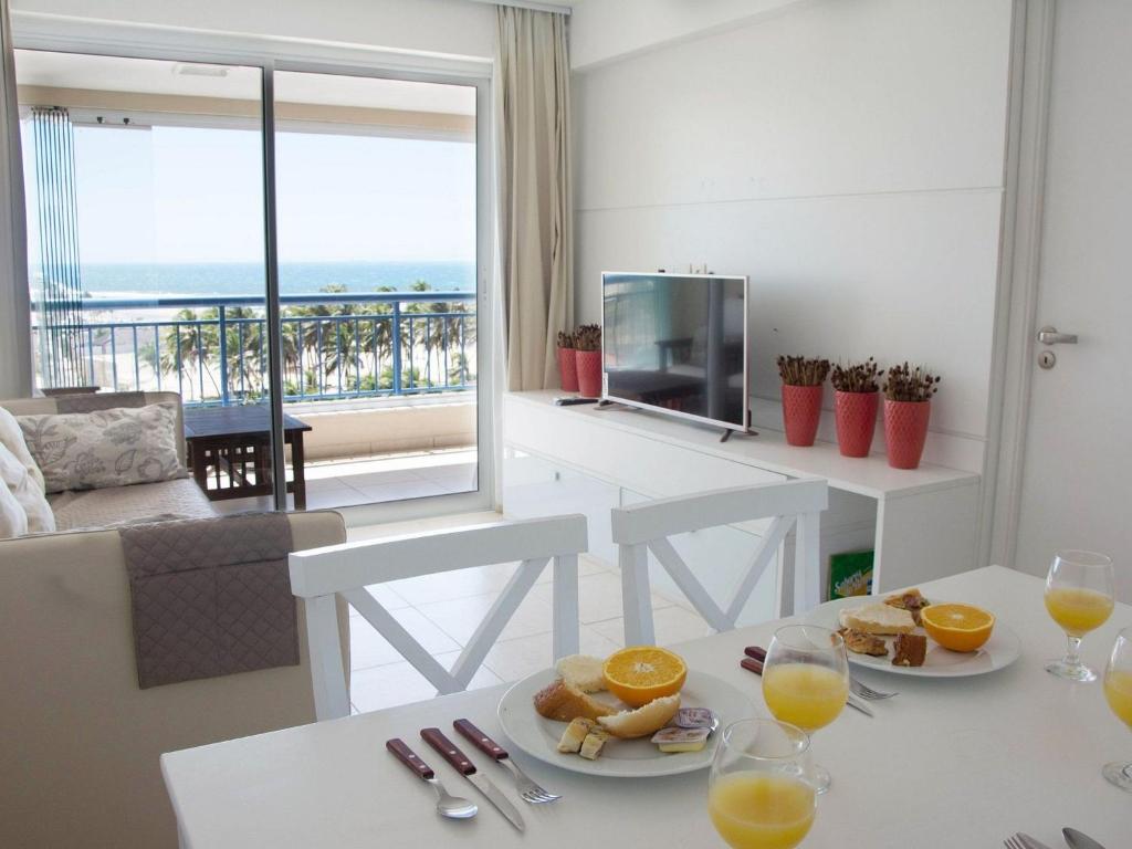  Lindo flat com 2 quartos vista total mar