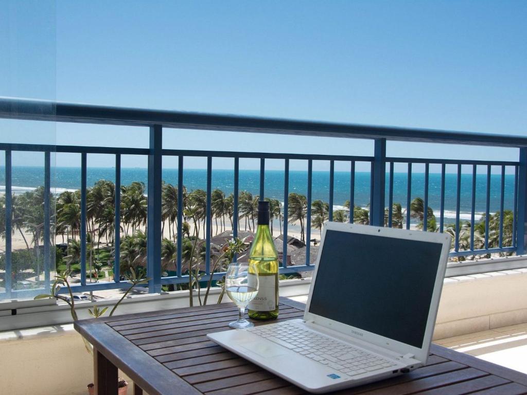  Lindo flat com 2 quartos vista total mar
