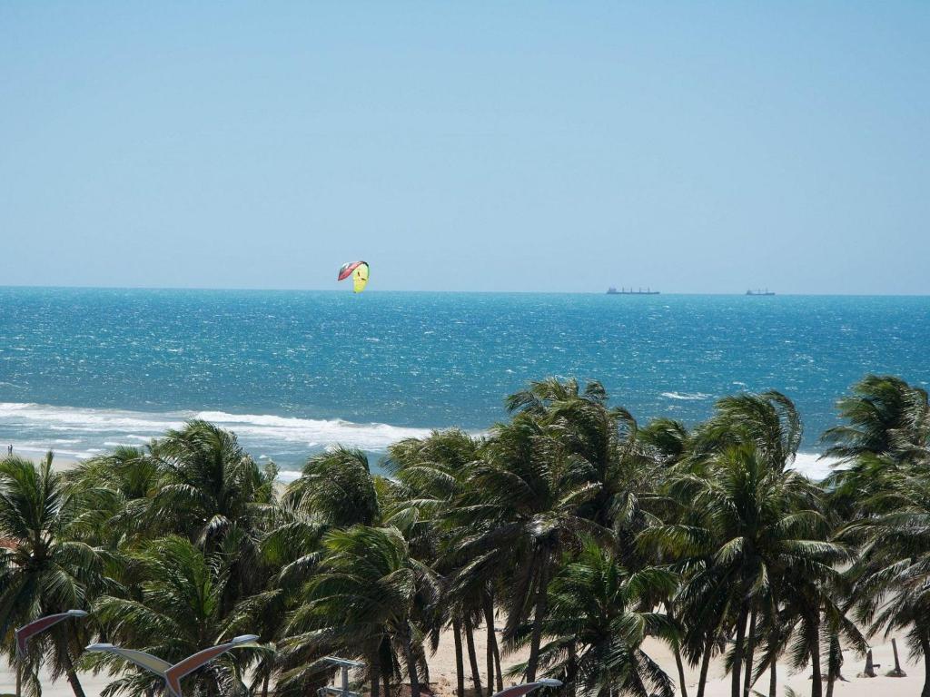  Lindo flat com 2 quartos vista total mar