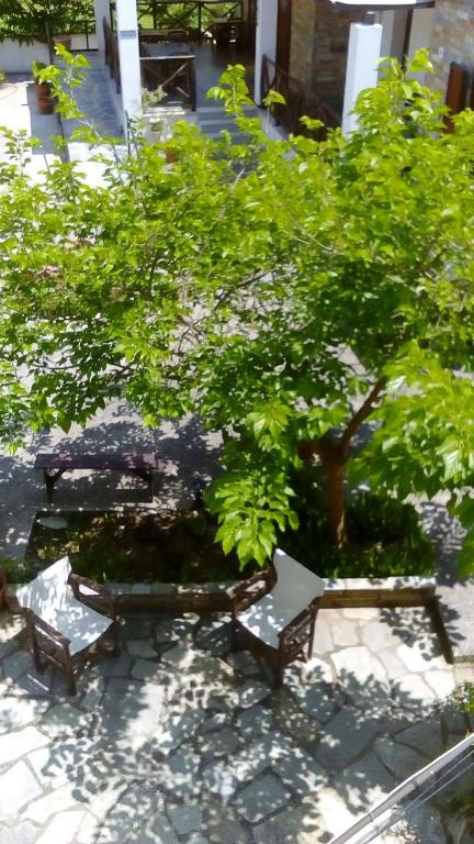 Menelaos Apartments - Wohnung Mit Zwei Schlafzimmern Mit Gartenansicht