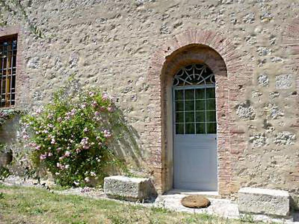 Ogród w obiekcie Castello di Grotti