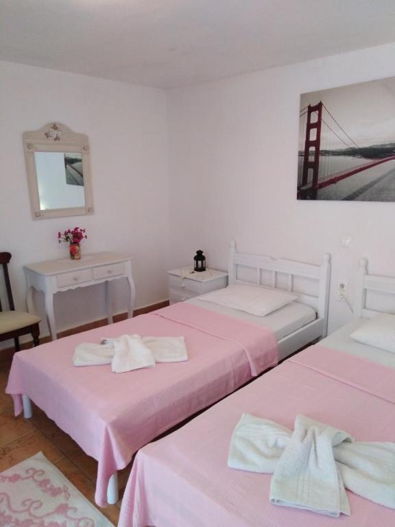 Aggelis House - Sea View Studio With Single Beds