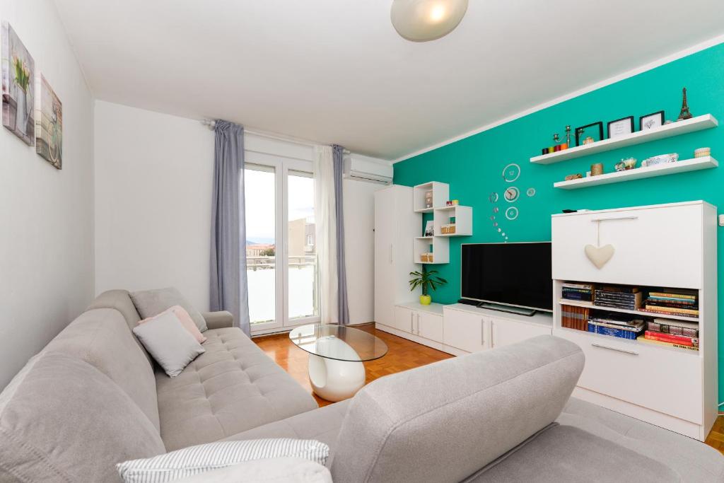 Comfortable apartment near old town