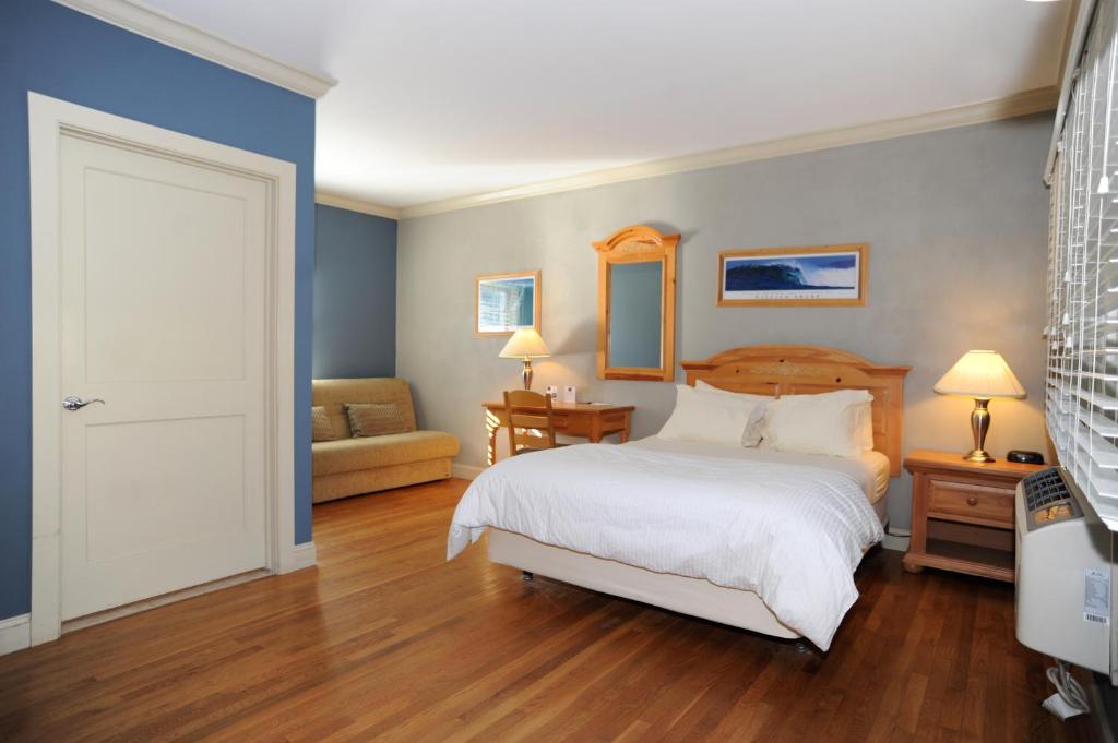 Postel nebo postele na pokoji v ubytování Southampton Long Island Hotel