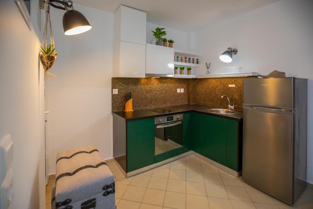 A kitchen or kitchenette at Villa Serenity