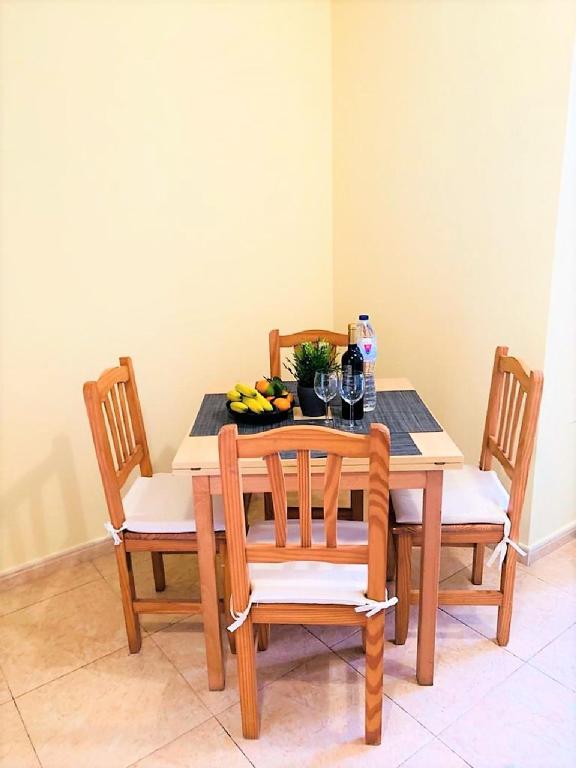 Zdjęcie z galerii obiektu Apartamento Sol y Mar 300m al Playa w mieście Torrevieja