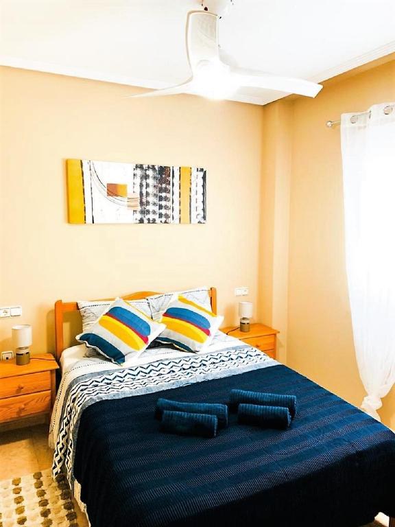 Zdjęcie z galerii obiektu Apartamento Sol y Mar 300m al Playa w mieście Torrevieja