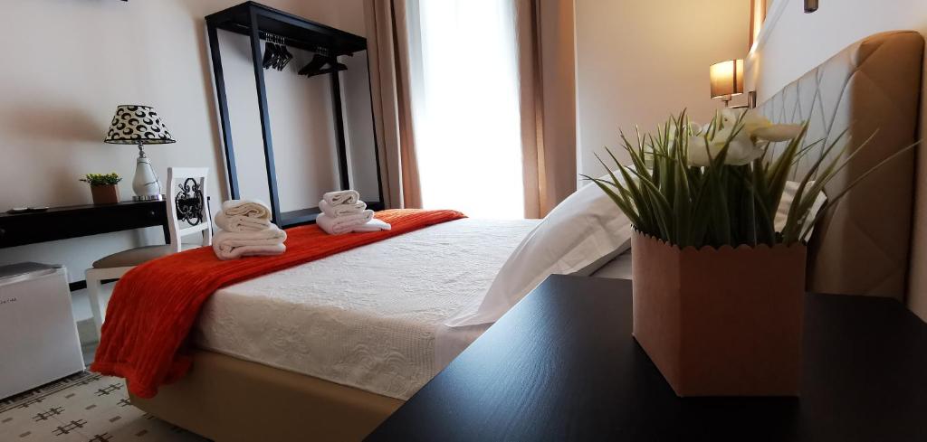 Liberty Palace - Double Room With Private Bathroom