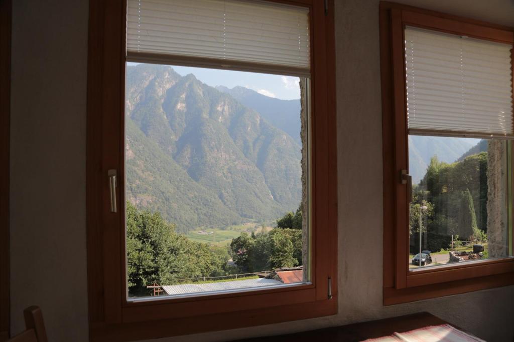 Nespecifikovaný výhled na hory nebo výhled na hory při pohledu z apartmánu