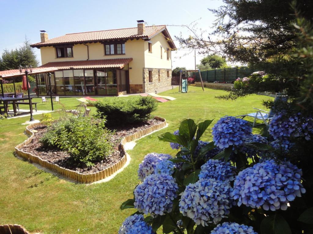 Zahrada ubytování Apartamentos Rurales Villa del Sain Cudillero