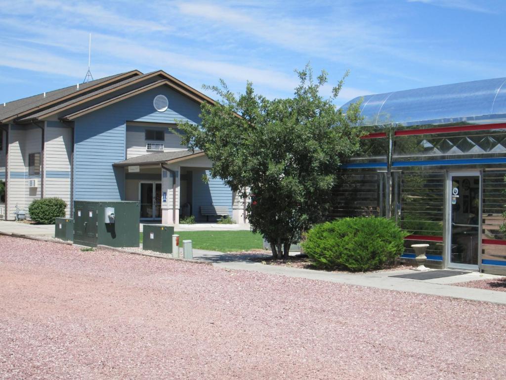 Travelodge by Wyndham Morrill photo