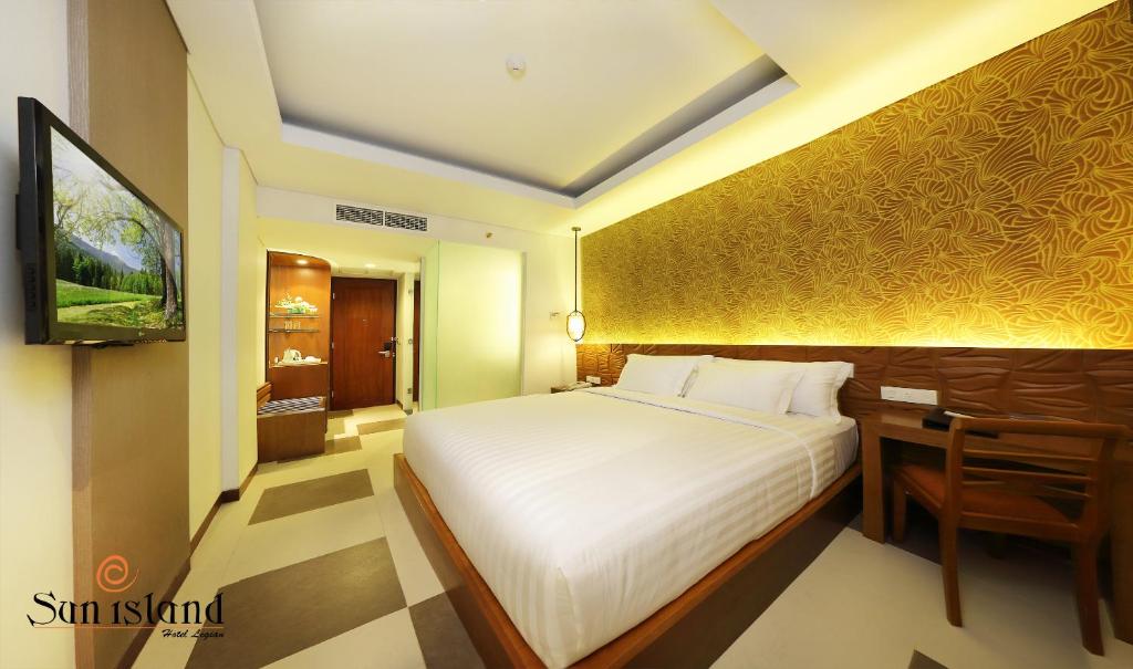 TV a/nebo společenská místnost v ubytování Sun Island Hotel & Spa Legian