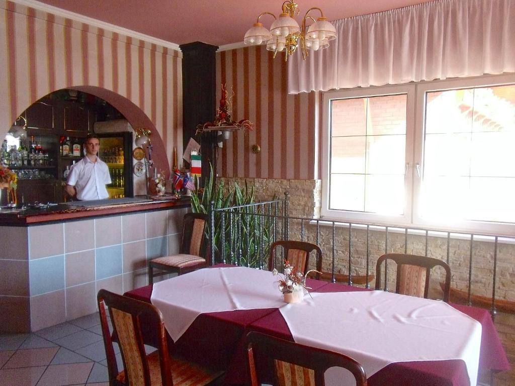 Restaurace v ubytování Angela Panzió