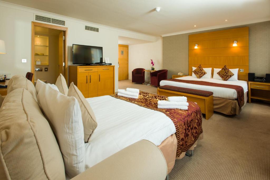 The Park City Grand Plaza Kensington Hotel - Family Suite