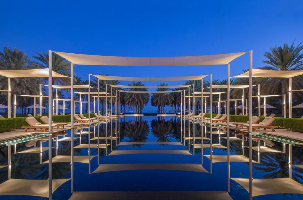 Bazén v ubytování The Chedi Muscat nebo v jeho okolí
