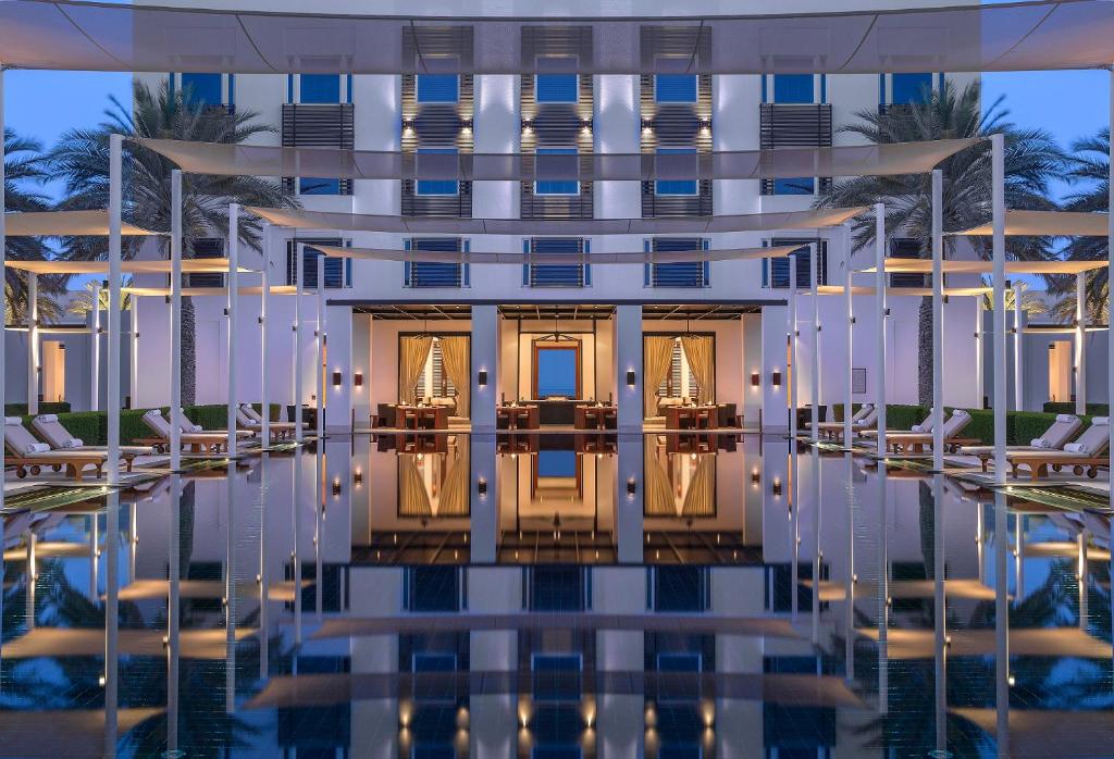 Bazén v ubytování The Chedi Muscat nebo v jeho okolí
