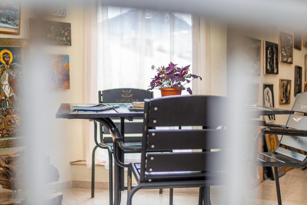 Fotografie z fotogalerie ubytování hotel Gallery v destinaci Mestia