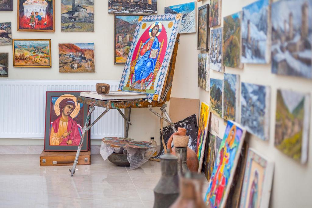 Fotografie z fotogalerie ubytování hotel Gallery v destinaci Mestia