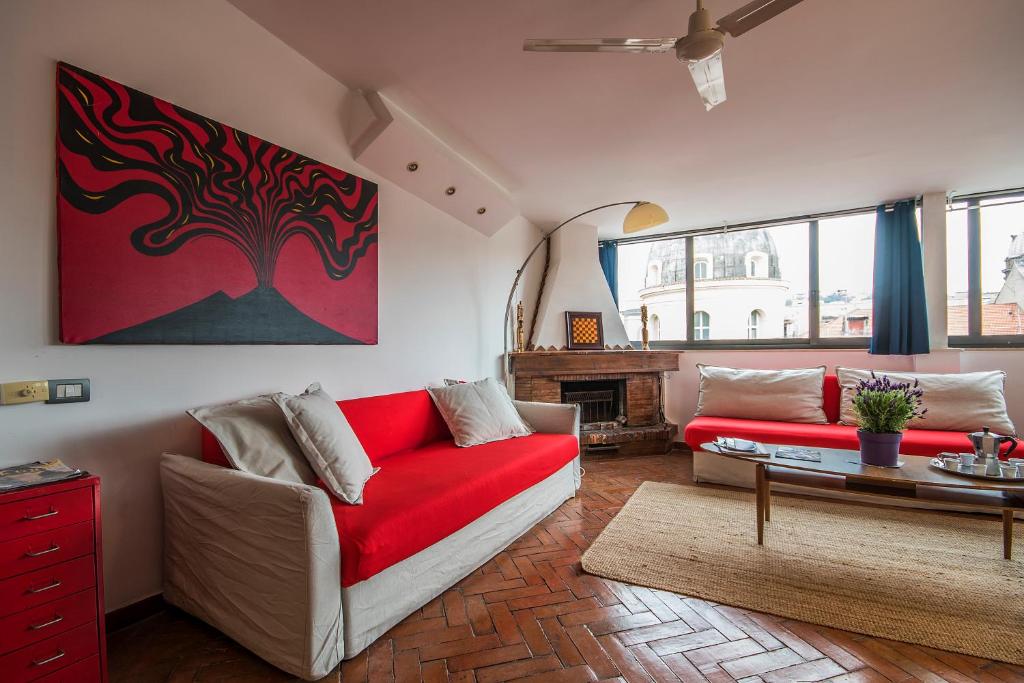 Relais Old Naples از یک تراس, آژانس هواپیمایی آسمان سپید