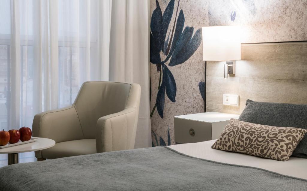 Salles Hotel Málaga Centro - Resim 35