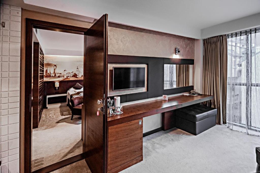 TV a/nebo společenská místnost v ubytování Hotel President Sarajevo