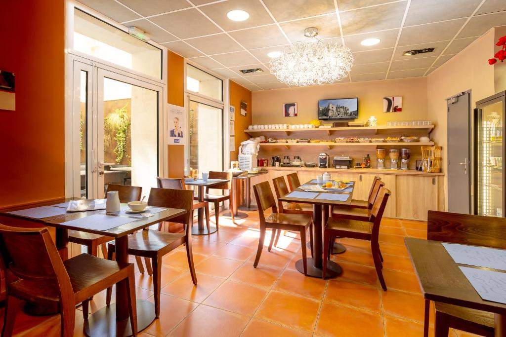 Kyriad Avignon - Palais des Papes - Resim 35