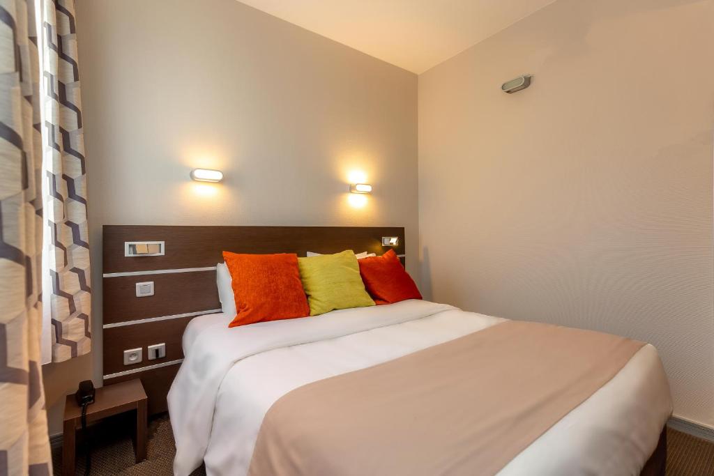 Kyriad Avignon - Palais des Papes - Resim 40