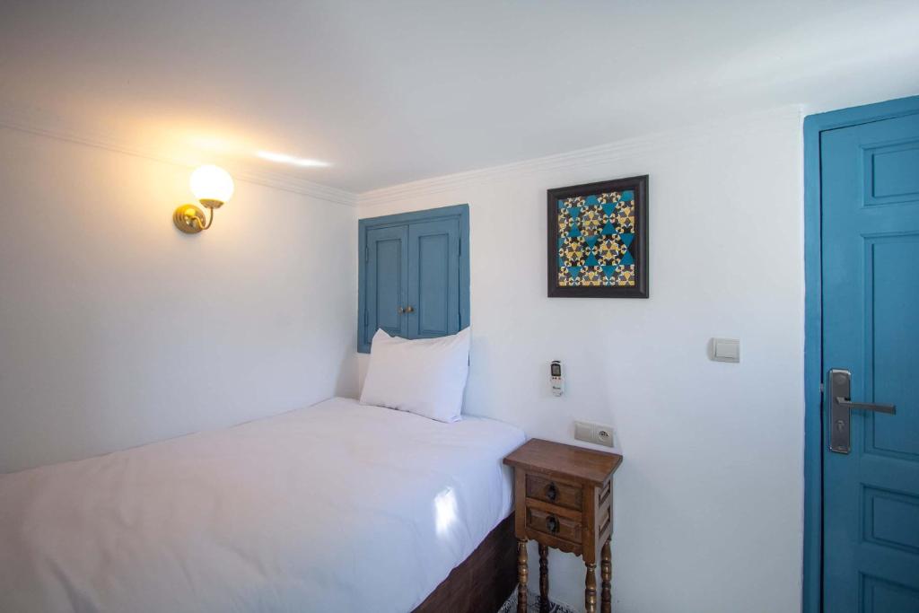 Cine House - Single Room With Shower
