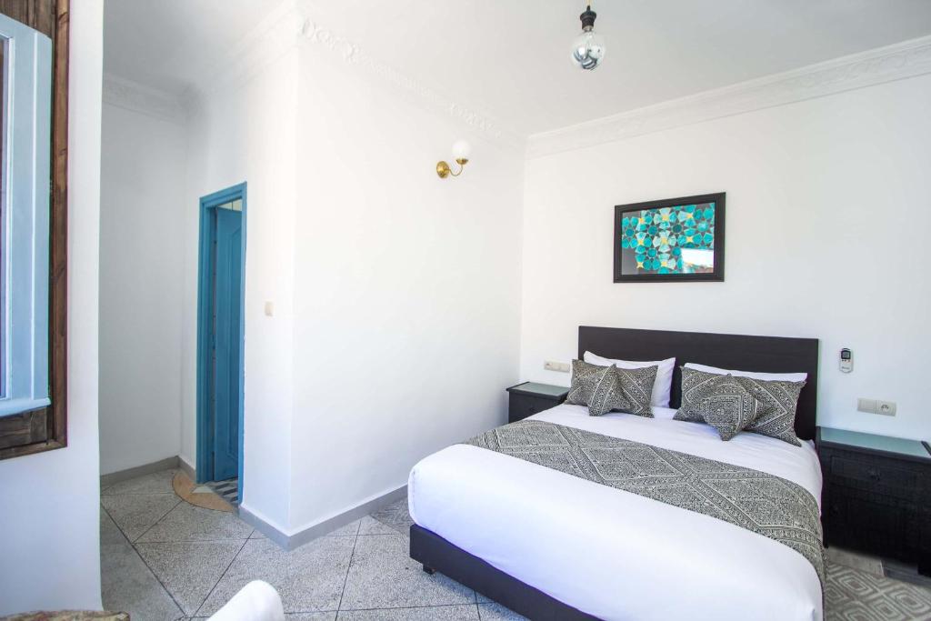 Cine House - Deluxe Double Room With Shower