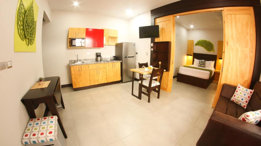 Kuchyň nebo kuchyňský kout v ubytování Apartamentos Equipados RyA del Volcán
