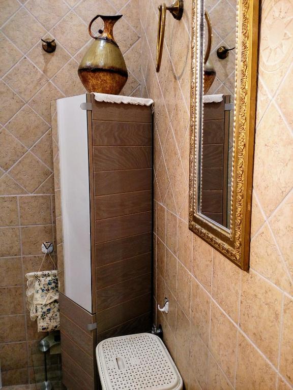 A bathroom at Nana's philoxenia