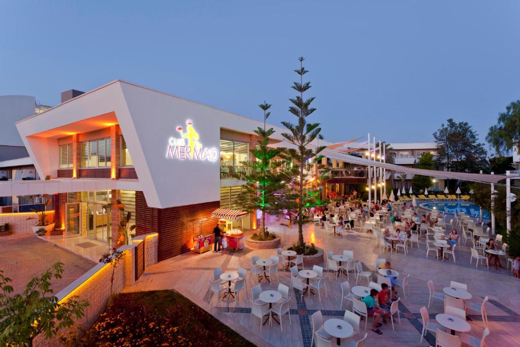 Restaurace v ubytování Club Mermaid Village