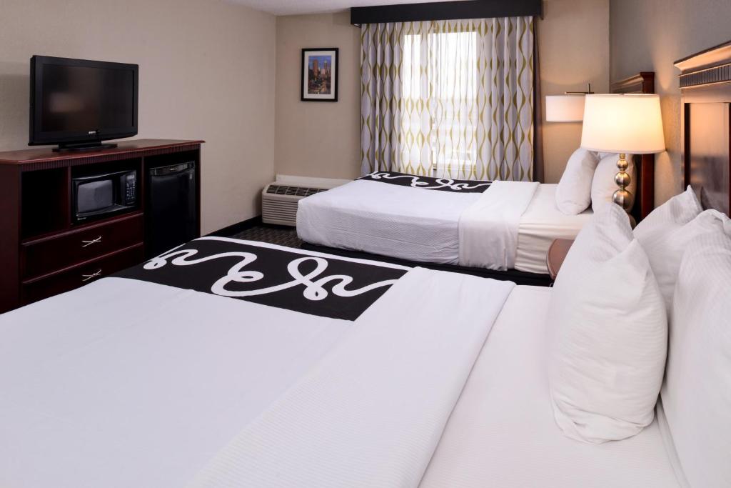 La Quinta by Wyndham Indianapolis South photo