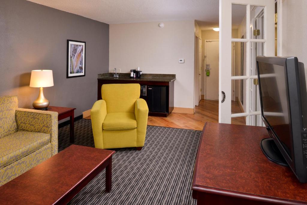 La Quinta by Wyndham Indianapolis South - 国王套房与惠而浦 - 不吸烟