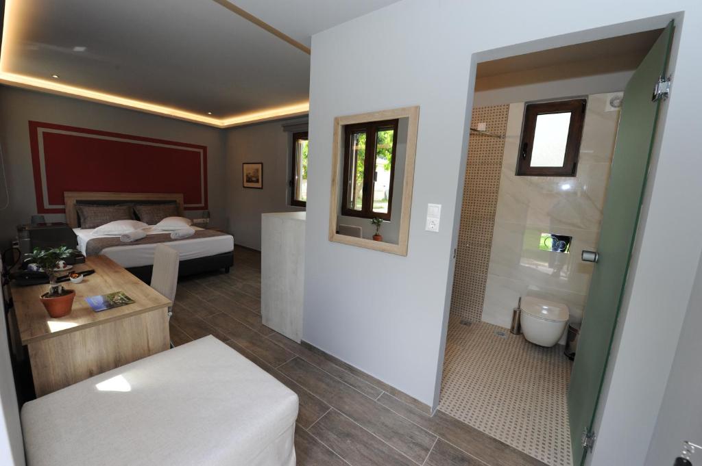 Łóżko lub łóżka w pokoju w obiekcie Camping & Bungalows Castle View