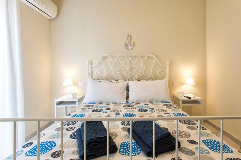 Postel nebo postele na pokoji v ubytování White Coral rooms holiday accomodation self check-in