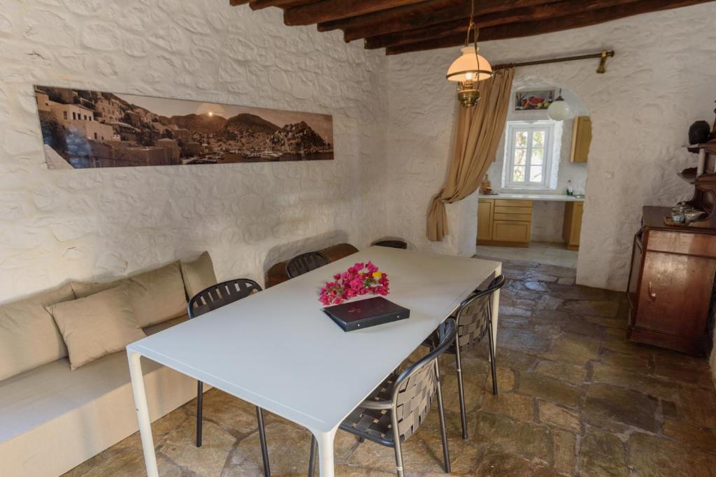 Χώρος καθιστικού στο VITA REAL ESTATE