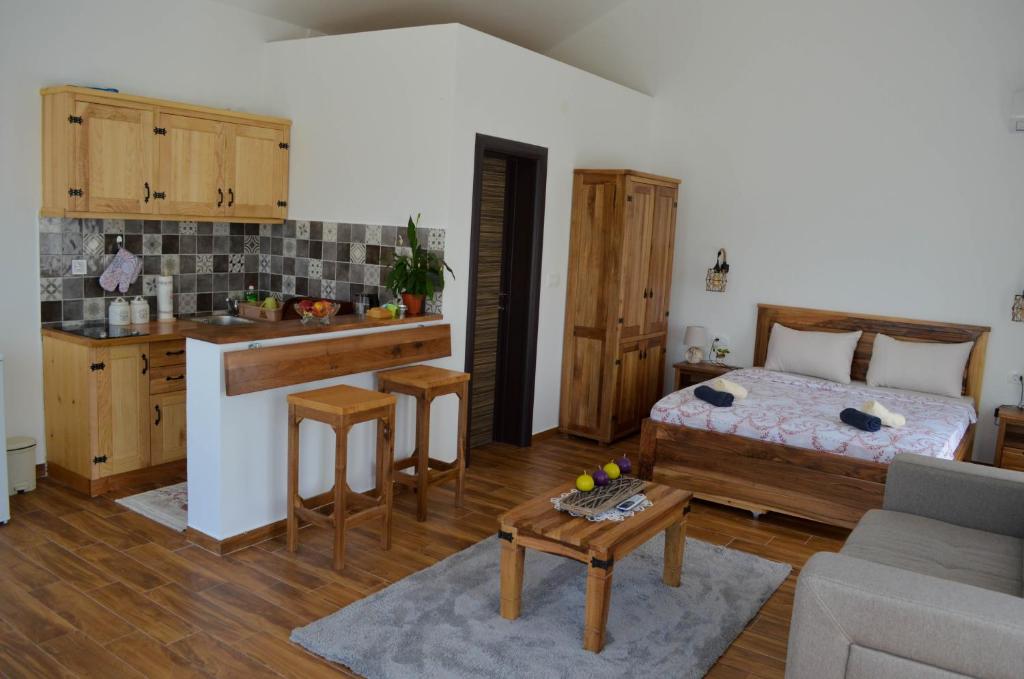 Kuchyň nebo kuchyňský kout v ubytování Prevalis Nature Cottage