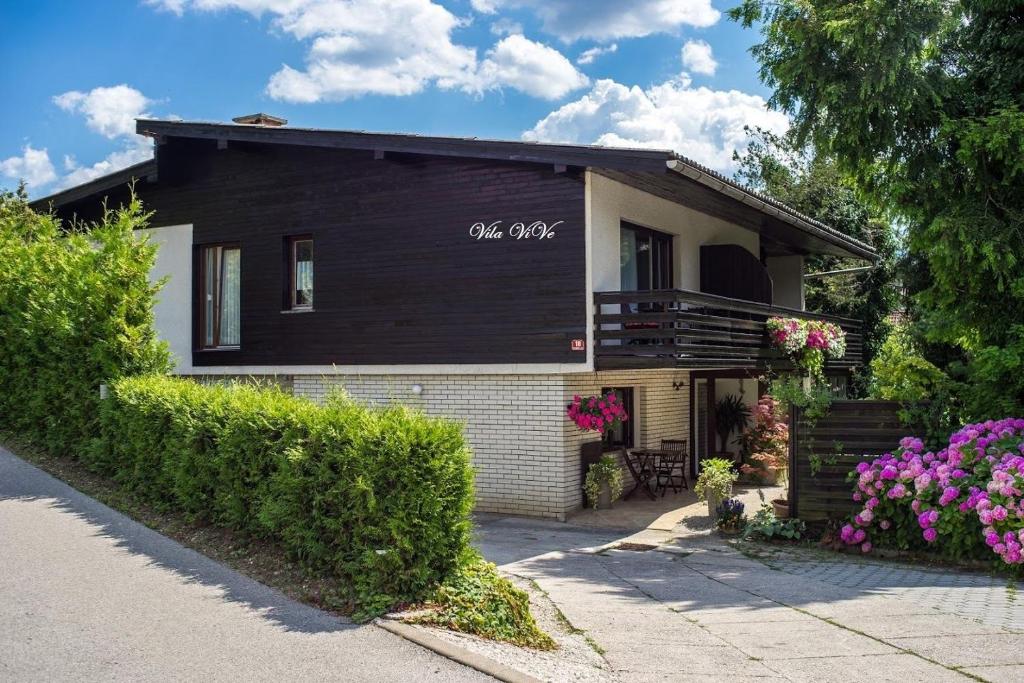Fotografija v galeriji nastanitve Apartments and Rooms Villa Vive na Bledu